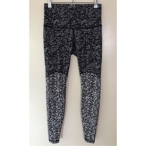 Lululemon • 10 • Wunder Under Black White Static Two Tone Leggings